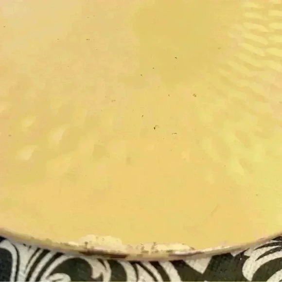 Vintage Kitsch Tin Hot Pad Trivet Courting Man and Woman 1950s - Picture 4 of 6